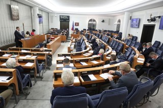 Senat przerwał wybór prezesa IPN