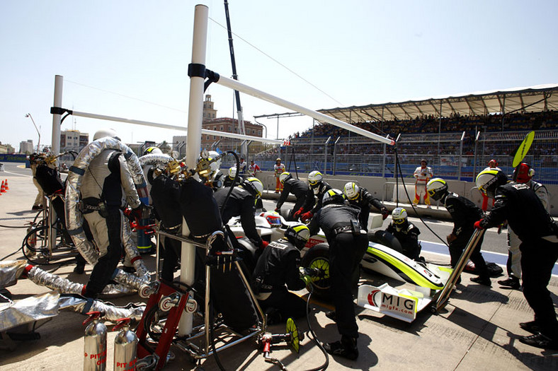 Grand Prix Europy 2009: szczęśliwy Barrichello (fotogaleria)