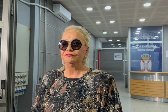 "ZA DINA MERLINA SAM URADILA NAJVIŠE" Vesna Zmijanac o odnosu sa pevačem, velikom koncertu u Areni, ćerki i zetu: "Nikolija je bila pod stresom"