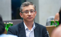 Poseł Lewicy chce zaległego 500 plus. Od momentu poczęcia córki