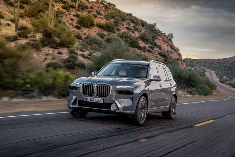 BMW X7 po face liftingu (2022)