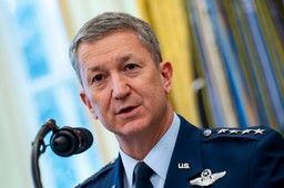 atak usa na iran przesądzony? najwyższy rangą amerykański generał ostrzega trumpa