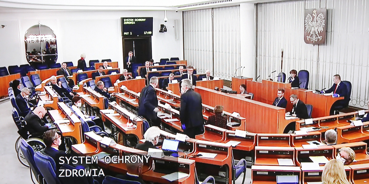 Senat procedował nad nowelizacją ustaw zdrowotnych dot. COVID-19