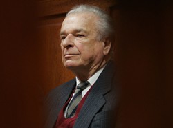 Kiszczak: Stan wojenny uratował Polskę