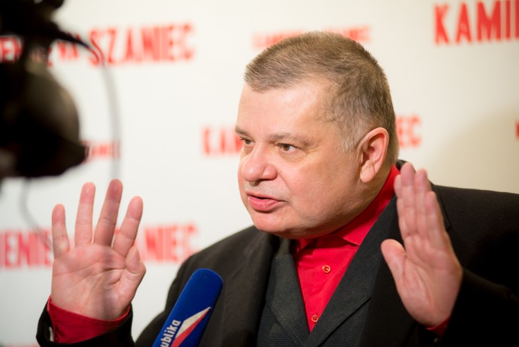 Krzysztof Globisz na premierze 'Kamieni na szaniec'