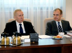 Klich chce dać spokój poborowym. Czuma nie