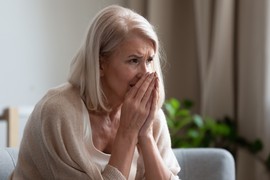 "Unuku je zaludela DRUGA BAKA, mene tera od sebe! Došla je iz Nemačke posle 10 godina i potpuno je opčinila, osećam da gubim vezu s detetom koje mi toliko znači"