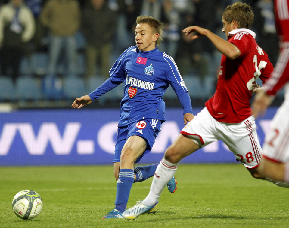 PIŁKARSKA EKSTRAKLASA RUCH CHORZÓW KONTRA WISŁA KRAKÓW