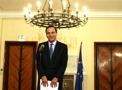 Sikorski wyda milion na stronę internetową!