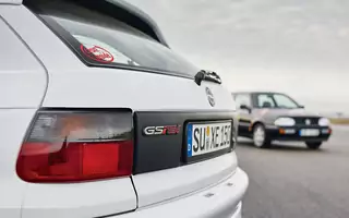Opel Astra GSi kontra VW Golf VR6