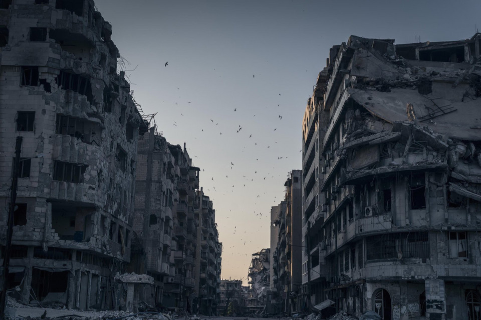 Wyróżnienie w kategorii Miejsca - "Destroyed Homs" (pol. Homs w ruinie) - Siergiej Ponomariew  / National Geographic Photo Contest 2014