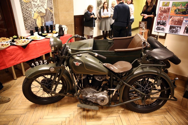 Polski motocykl Sokół 1000 z 1932 roku. <br><br>(mr) PAP/Tomasz Gzell
