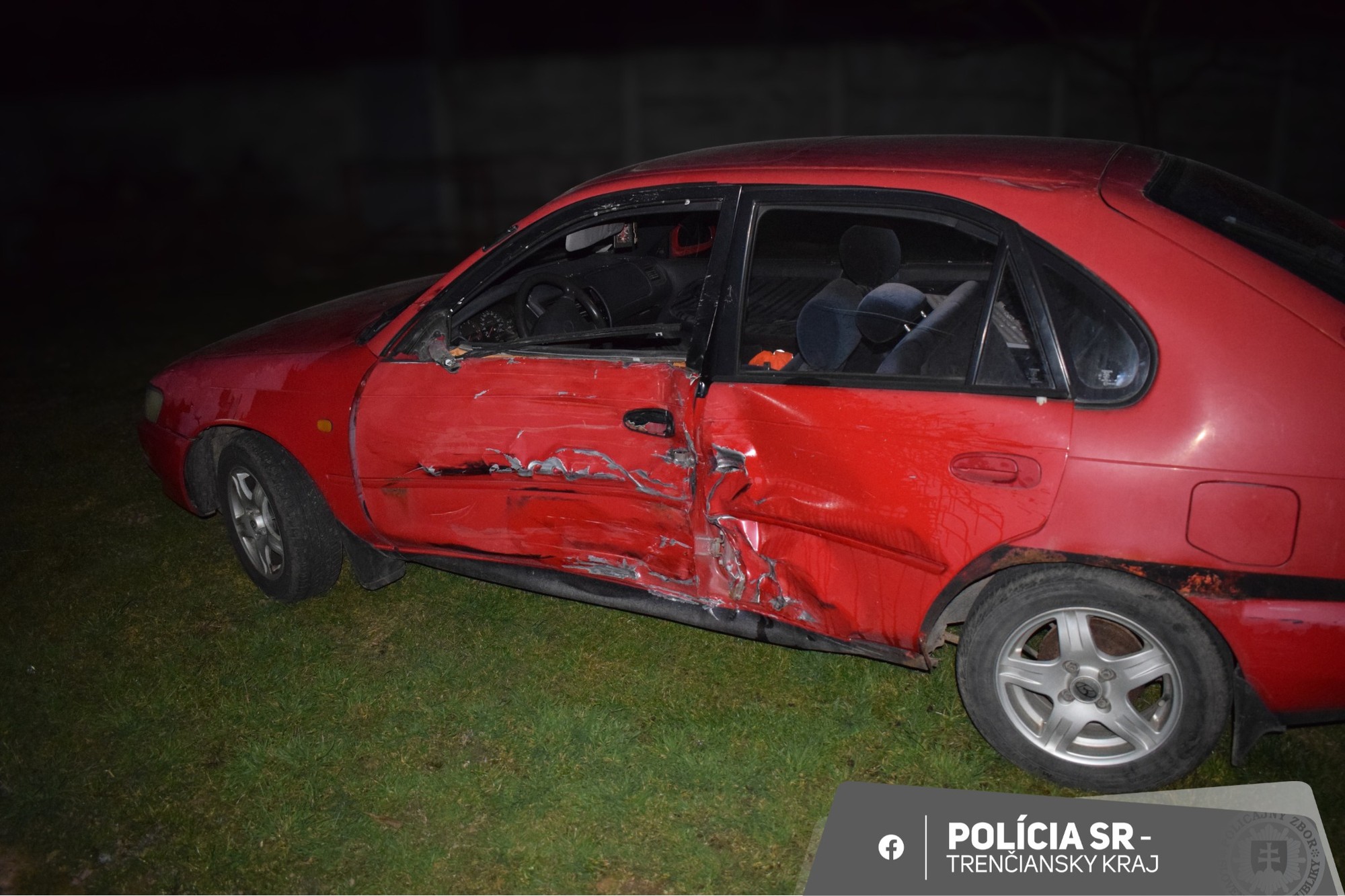 Vodička pri Bzinciach pod Javorinou nedala prednosť motorkárovi a odišla.
