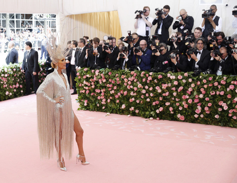 MET Gala 2019: Celine Dion w świecącym stroju z frędzlami