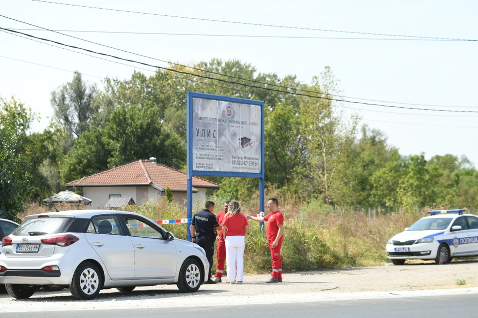 Hitna pomoć i policija na mestu nesreće 