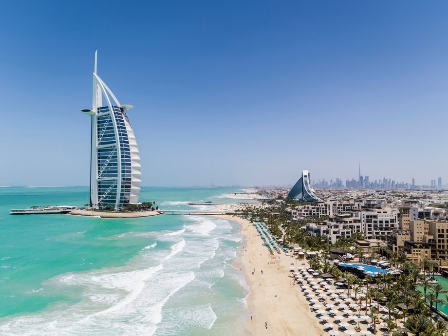 Widok na Burj Al Arab Jumeirah w Dubaju.