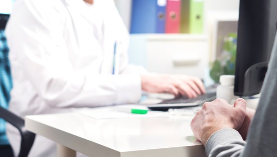 Co oznaczają kody na L4 i kiedy pracodawca dowie się o chorobie?