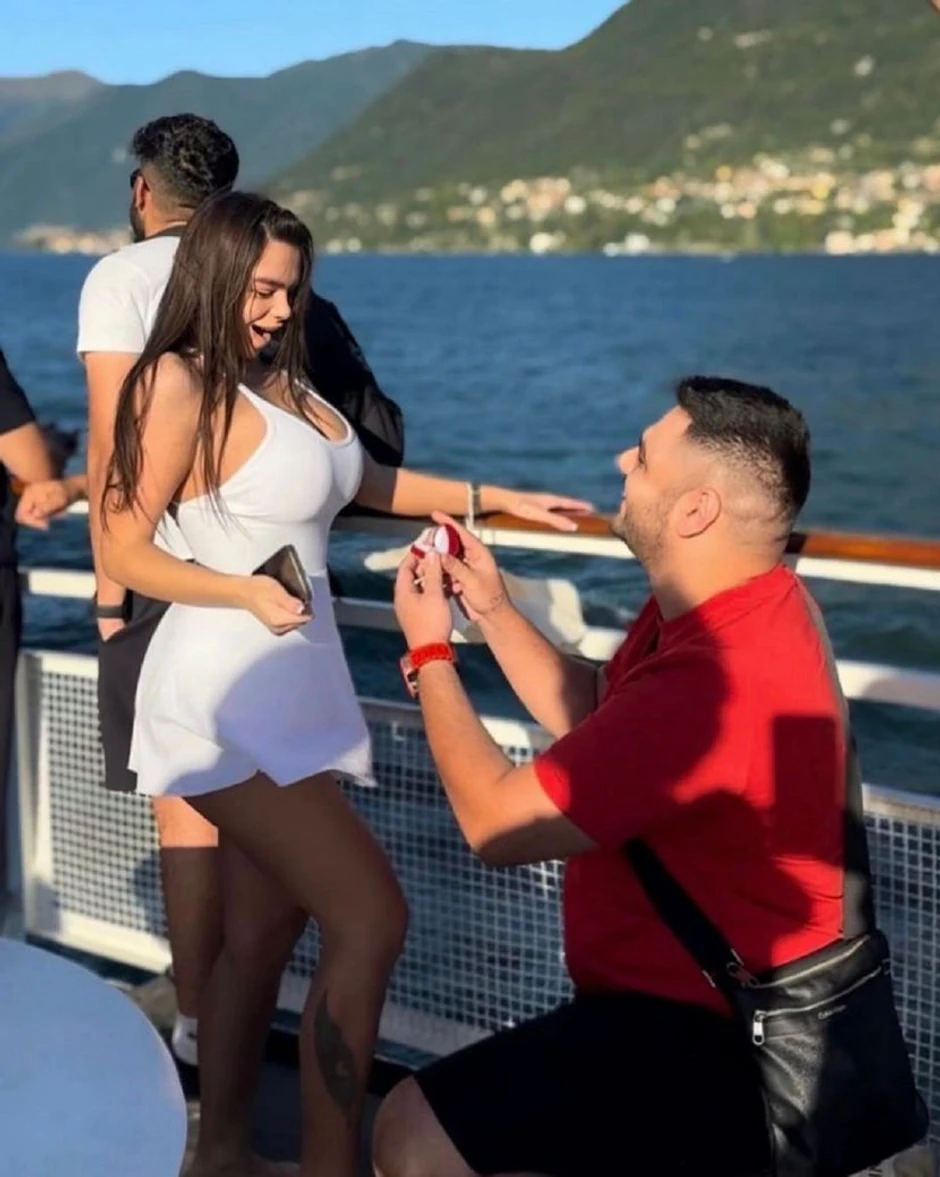 Adam Đogani zaprostio devojku