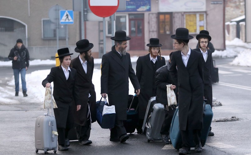 Do grobu cadyka Dawida Biedermana przybyli ortodoksyjni Żydzi z całego świata