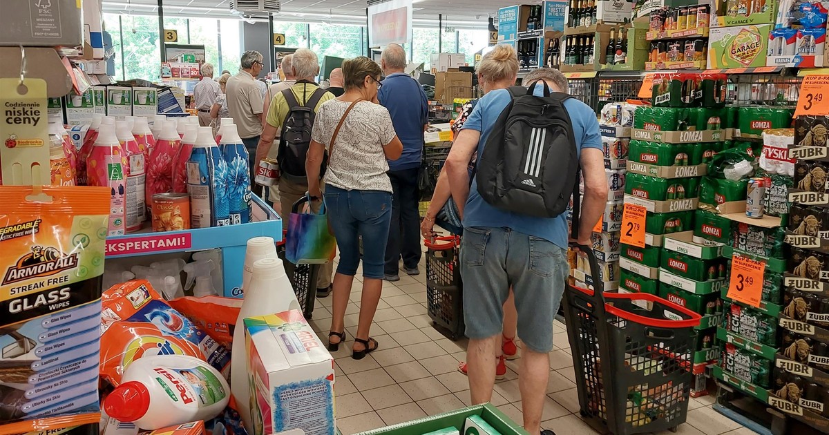 Polacy szaleją na jego punkcie. Biedronka daje go w gratisie