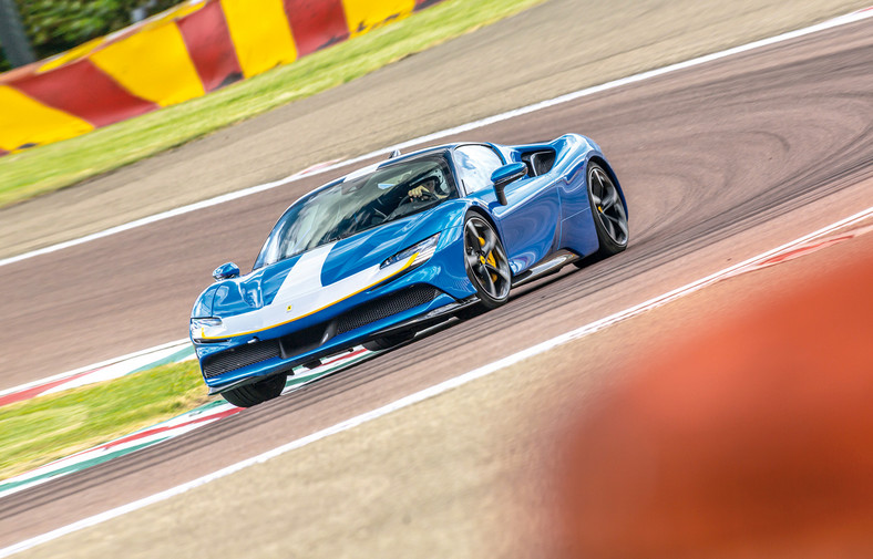 Ferrari SF90 Assetto Fiorano