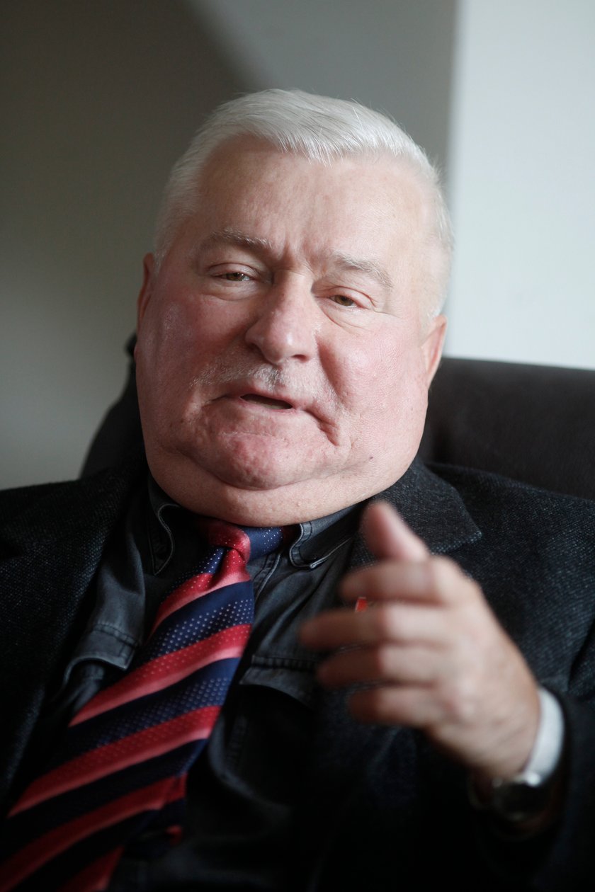 Wulgarny wiersz w teczce Wałęsy