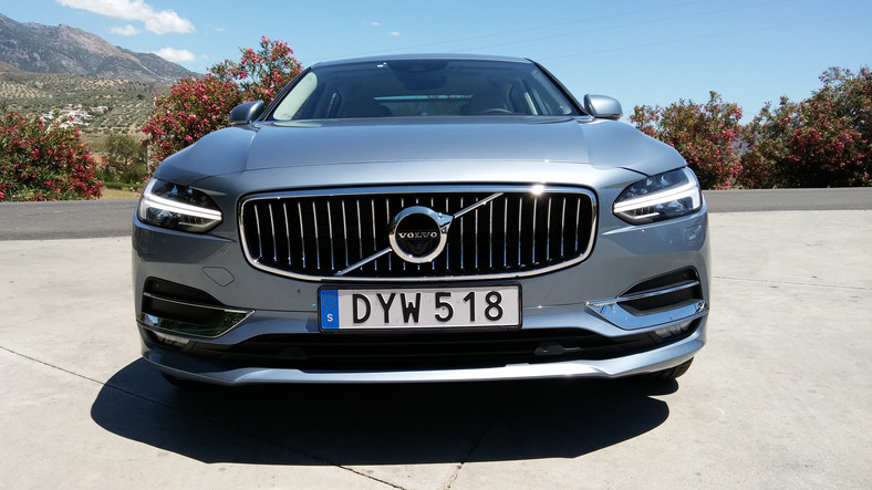 Volvo S90