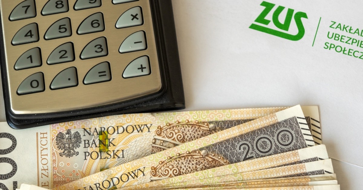 ZUS przeleje 654,48 zł od 1 marca. Wiek i dochód nie mają znaczenia