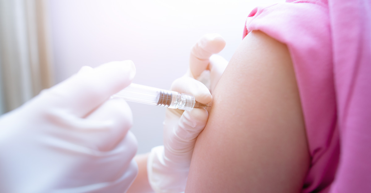 Ta szczepionka zmniejsza ryzyko raka 90 proc. "Trzeba pilnie zacząć szczepić!"