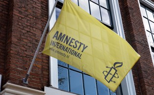 Założyciel Amnesty International w Sztokholmie rezygnuje po kontrowersyjnym raporcie ws. Ukrainy