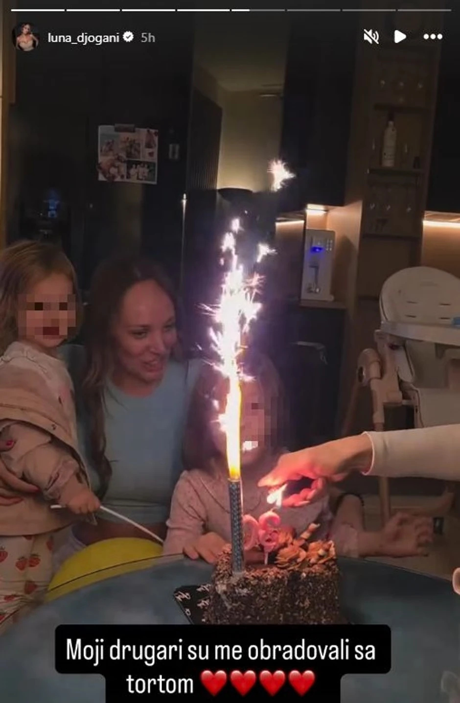 Luna Đogani, objava