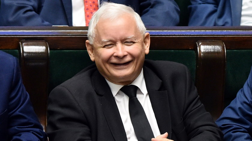 Jarosław Kaczyński ma wysoką emeryturę, a teraz jeszcze szansę na czternastkę!