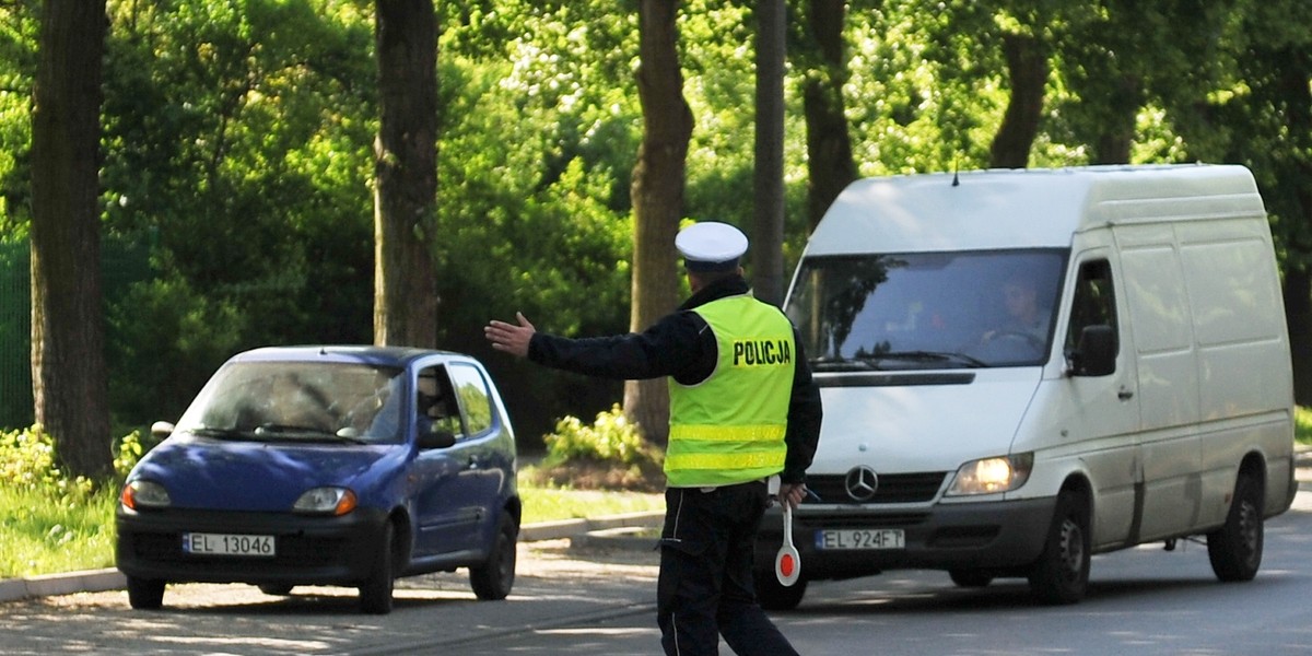 kontrola drogowa policjantów