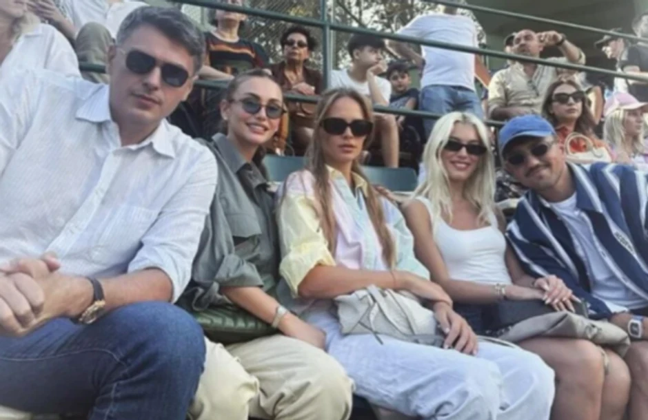 Emina Jahović sa bratom i snajkom