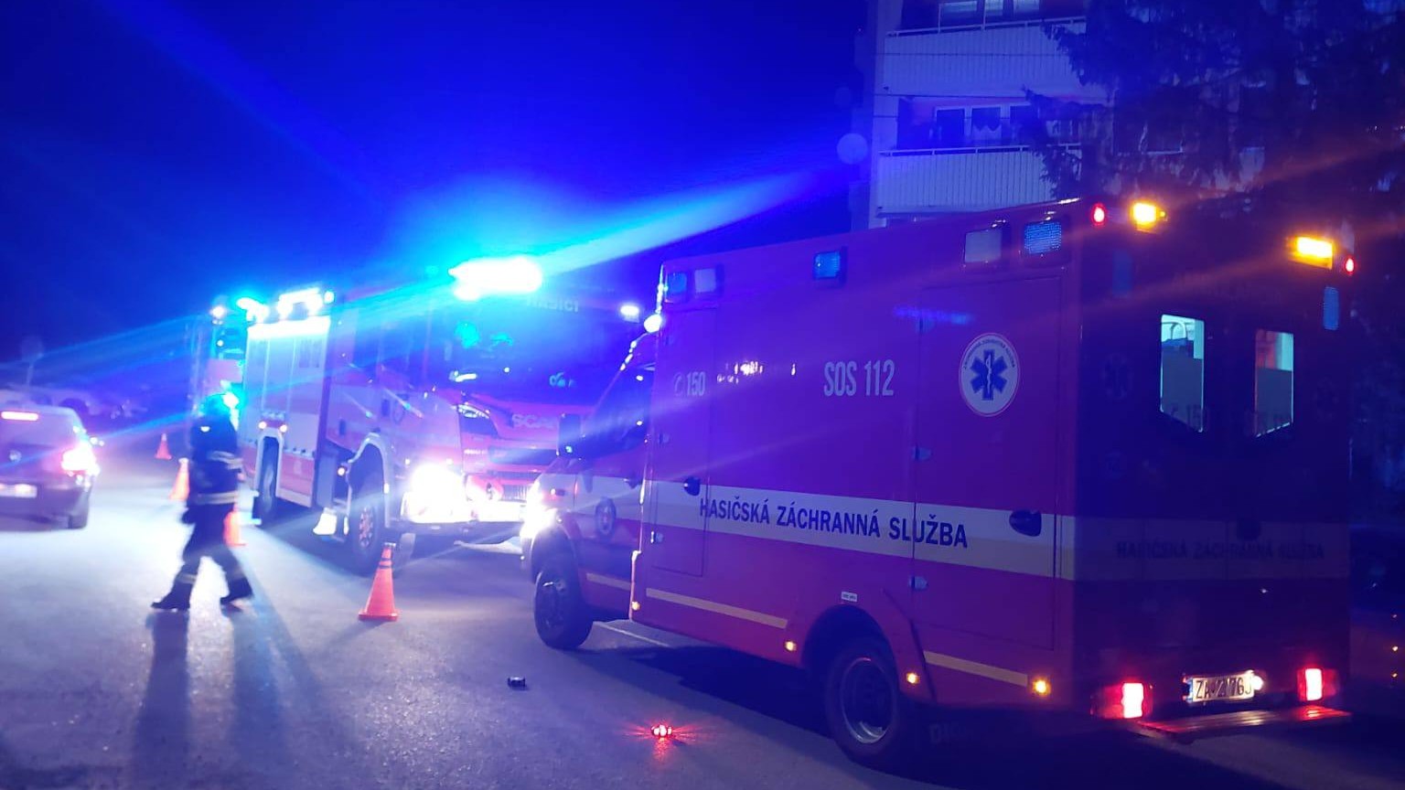 Hasiči zasahovali pri požiari bytu v Kysuckom Novom Meste.