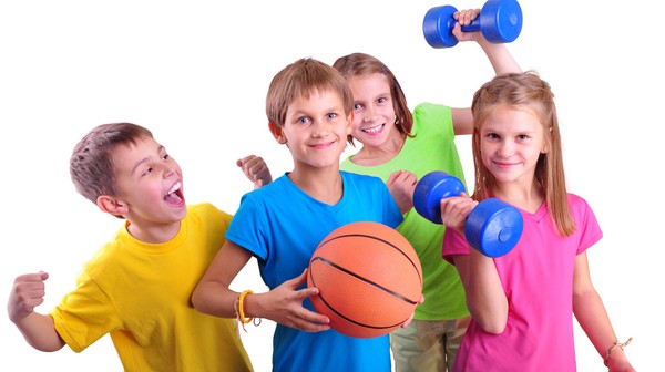 Dla tych, którzy szukają krótszych form aktywności, kilka szkół otworzy swoje drzwi w ramach bezpłatnych zajęć otwartych – to przede wszystkim zajęcia rekreacyjno-sportowe. 