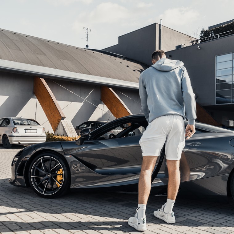 Hubert Hurkacz i McLaren 720S