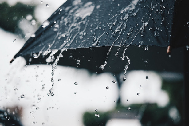 Ostrzeżenie IMGW: Intensywne opady deszczu na południu Polski