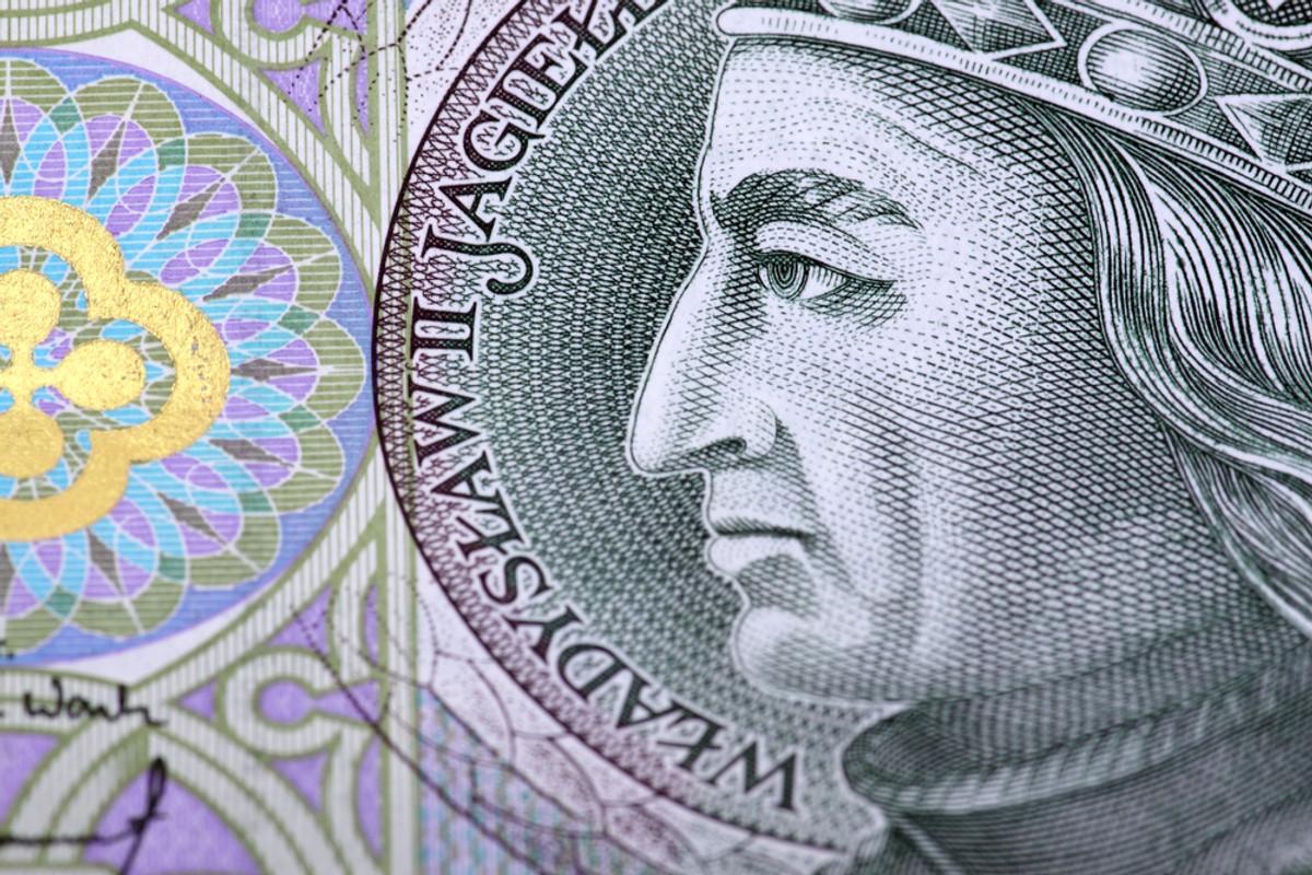 Od tego roku stawka akcyzy na papierosy wzrosła nie tylko w części kwotowej, ale też – po raz pierwszy od 11 lat – procentowej. Teraz wynosi 228,10 zł za każde 1000 sztuk i 32,05 proc. maksymalnej ceny detalicznej zamiast dotychczasowych 206,76 zł i 31,41 proc.