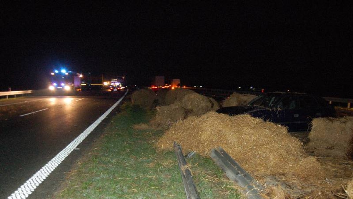 Przez około dwie godziny zablokowana była w nocy autostrada A4. Chwilę przed północą, na 180 kilometrze zderzyło się pięć samochodów - dwie ciężarówki i trzy auta osobowe - podaje serwis 24opole.pl