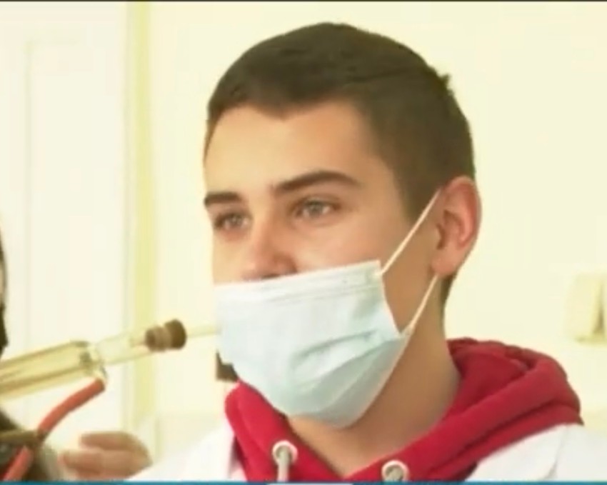 Luka Popović, učenik