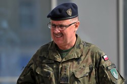 Generał Samol wskazuje: Tutaj jest błąd Zachodu