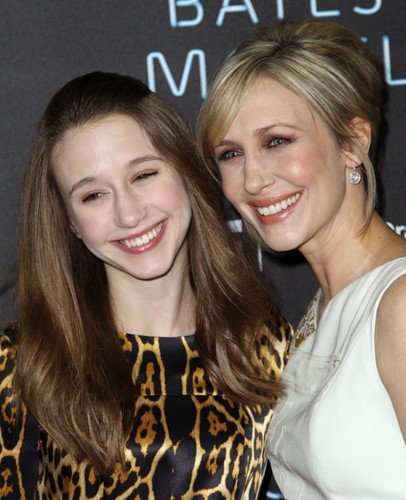 Vera i Taissa Farmiga na premierze 'Bates Motel'