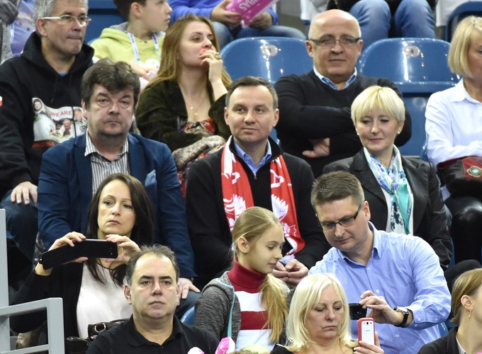 Owacja na stojąco dla Radwańskiej, ale Polka nie dała rady wygrać z Szarapową