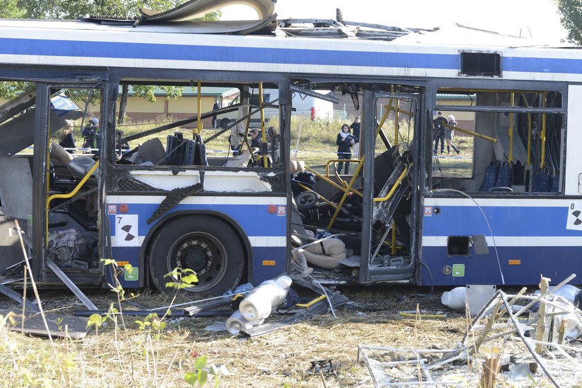 Tak wyglądałby autobus, gdyby wybuchła w nim bomba