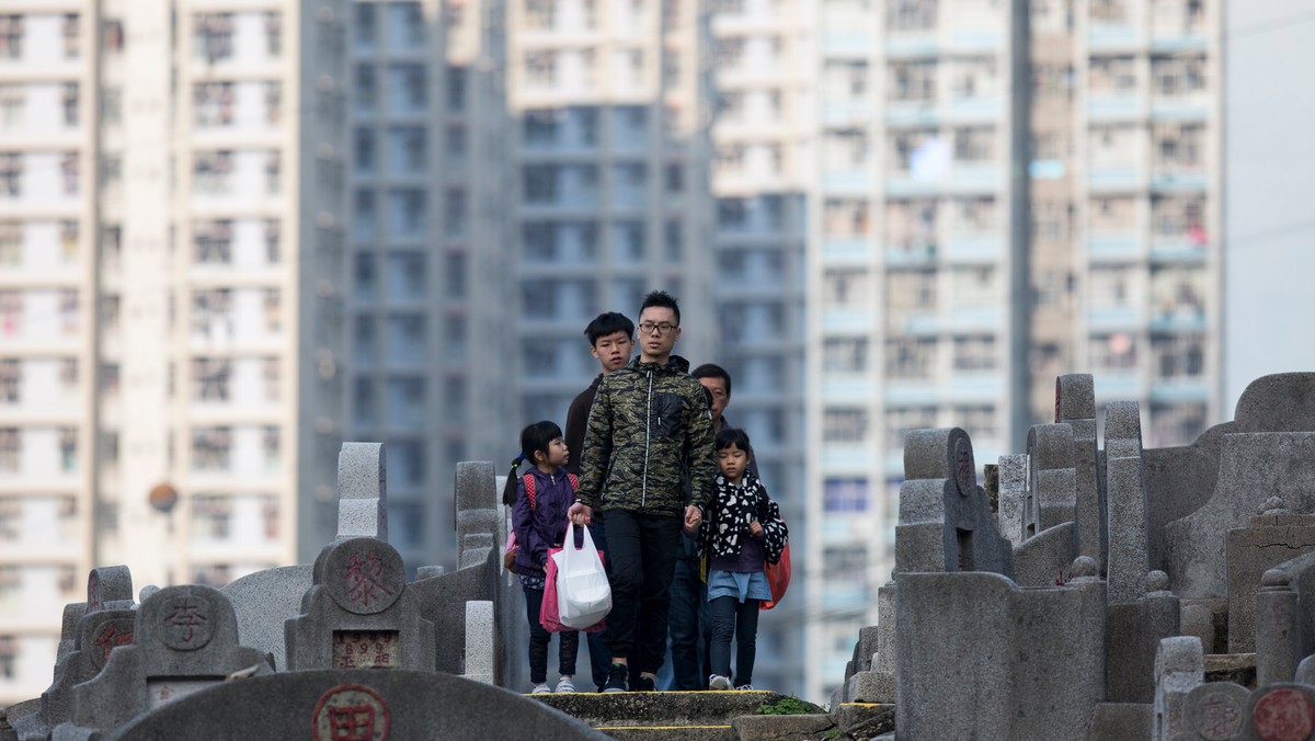 CHINA HONG KONG QINGMING (The Qingming festival in Hong Kong )