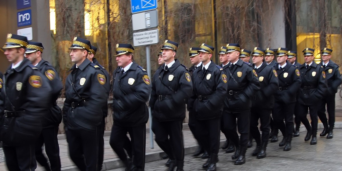 Do roboty strażnicy.