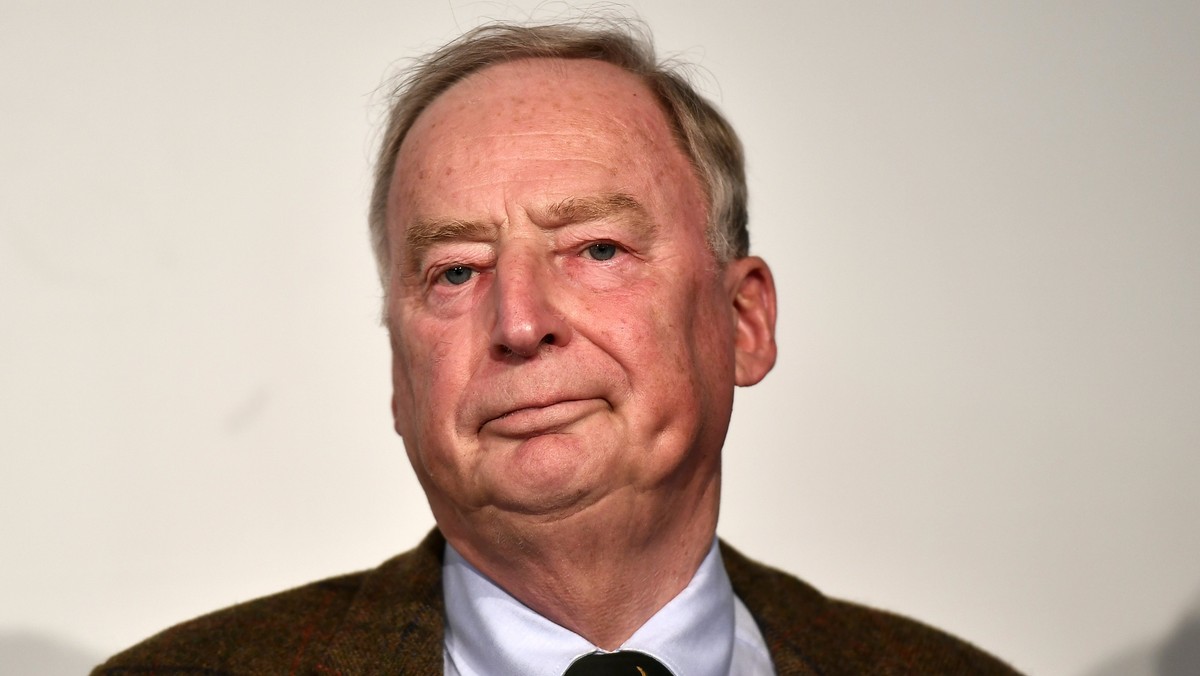 Lider Alternatywy dla Niemiec (AfD) Alexander Gauland powiedział po ogłoszeniu sondażu exit poll, że jego partia po wejściu do Bundestagu będzie "polować" na kanclerz Angelę Merkel. Alternatywa dostała 13,3 proc. głosów i będzie trzecią siłą w Bundestagu.