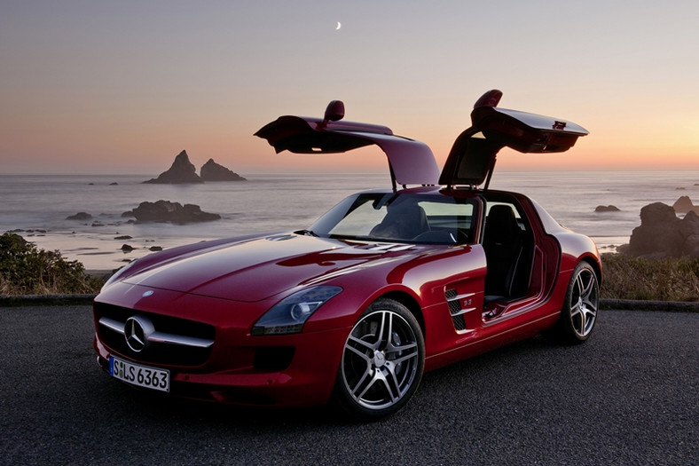 Mercedes SLS AMG w całej okazałaości