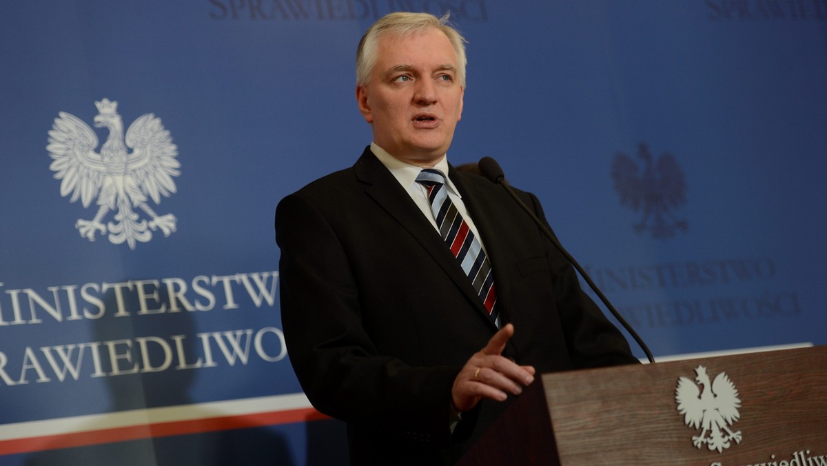 Wyrok Trybunału Konstytucyjnego w sprawie reorganizacji sądów wzmocnił moją determinację w reformowaniu sądownictwa - powiedział minister sprawiedliwości Jarosław Gowin. Wyraził nadzieję, że wyrok "dał do myślenia kolegom z PSL".